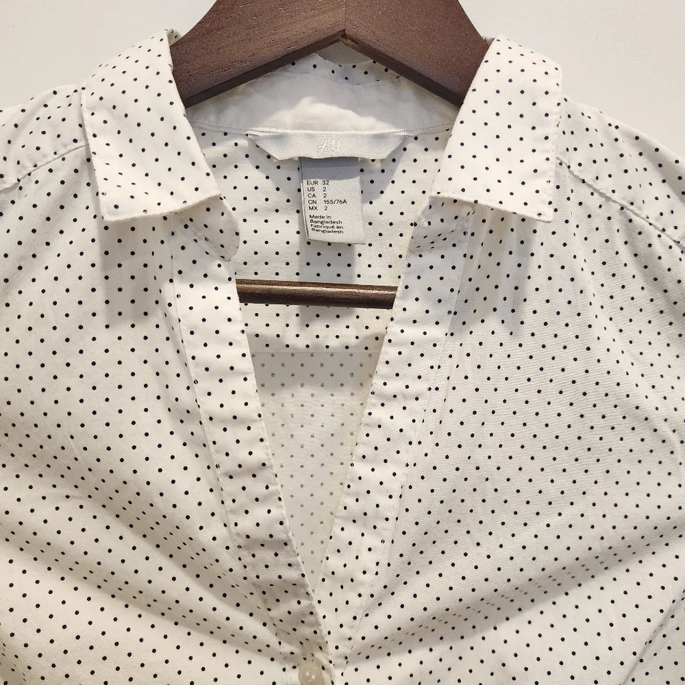 🟣 Sz 2 H&M Women's White Cotton Blend Polka Dot Long Sleeve Button-Down Shirt - Picture 3 of 7